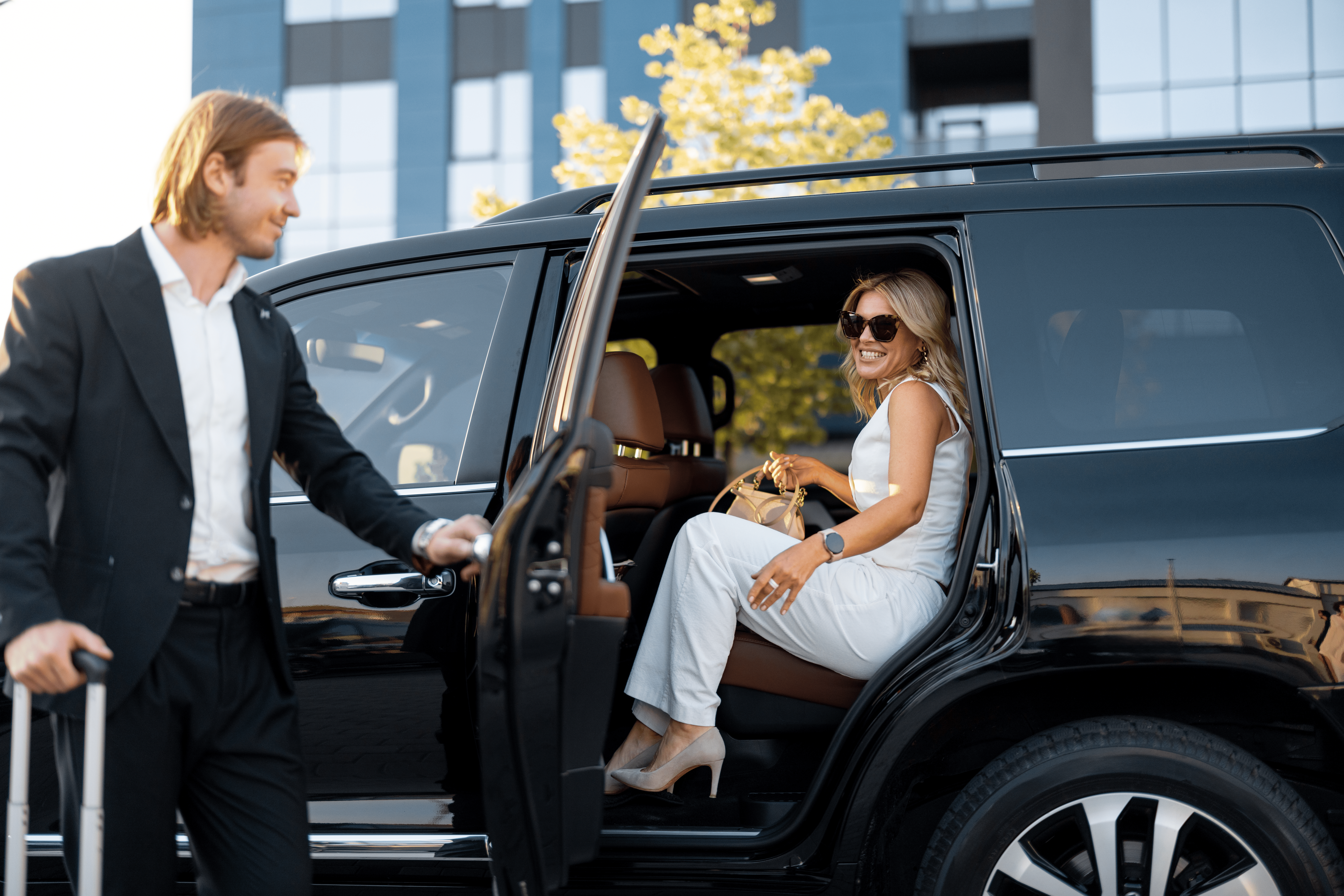 Private door-to-door transfer service in Tanzania - Comfortable personal transport